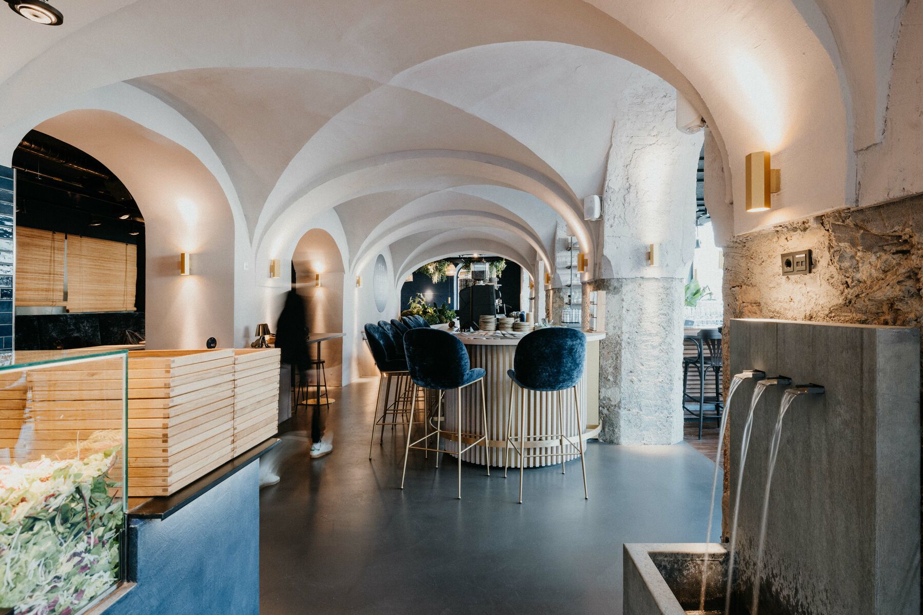 the naked indigo / innsbruck / restaurant-2