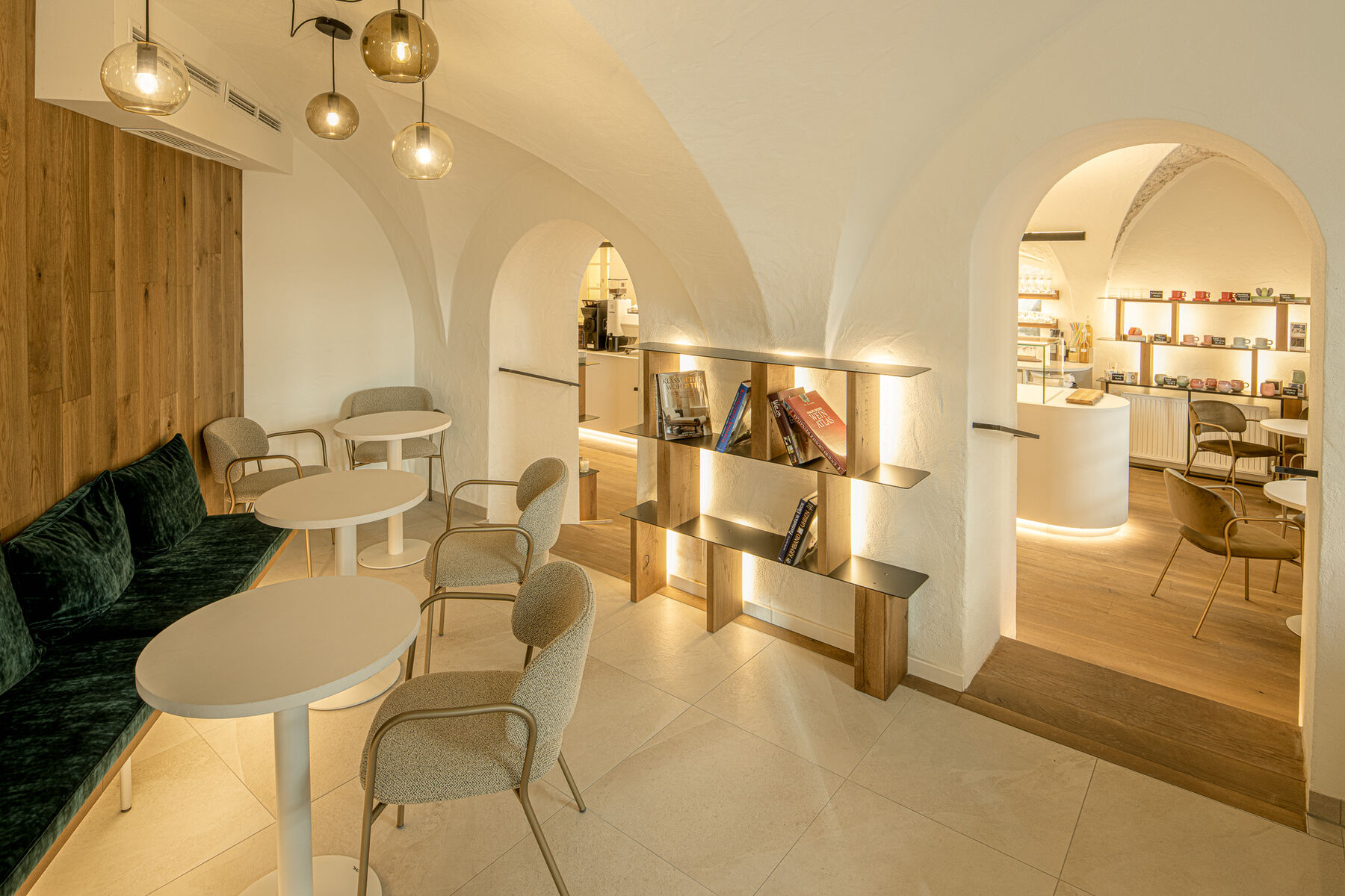 unique / Bad hofgastein / cafe / eröffnung-0
